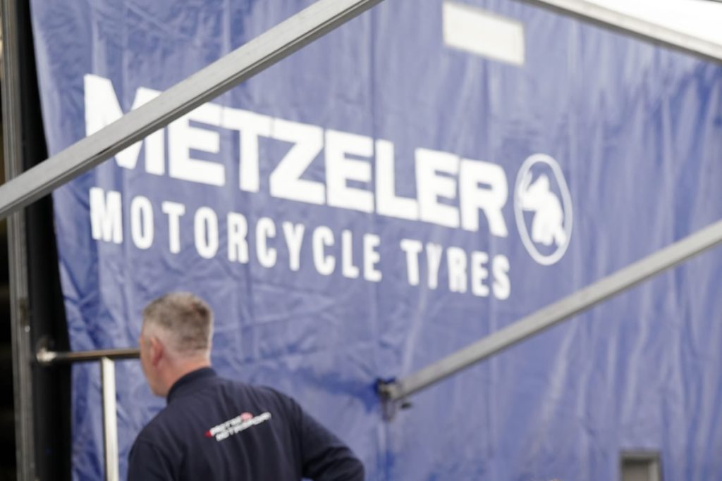 Official Metzeler Isle of Man TT Logo - Official Tyre Partners