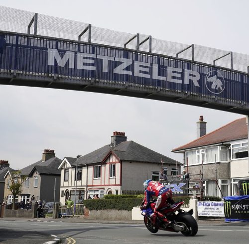 Official Metzeler Isle of Man TT Logo - Official Tyre Partners