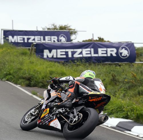 Official Metzeler Isle of Man TT Logo - Official Tyre Partners